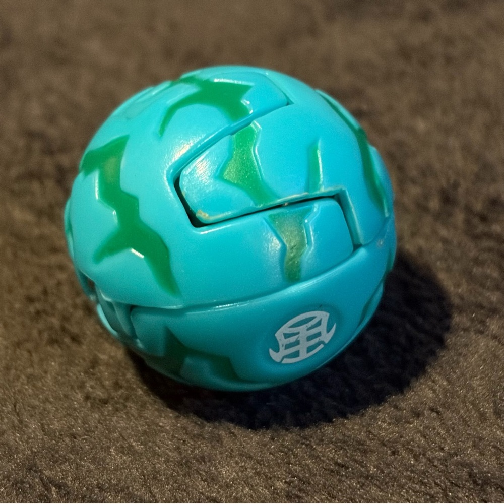Bakugan Ventus Fear Ripper 440G - Picture 2 of 2